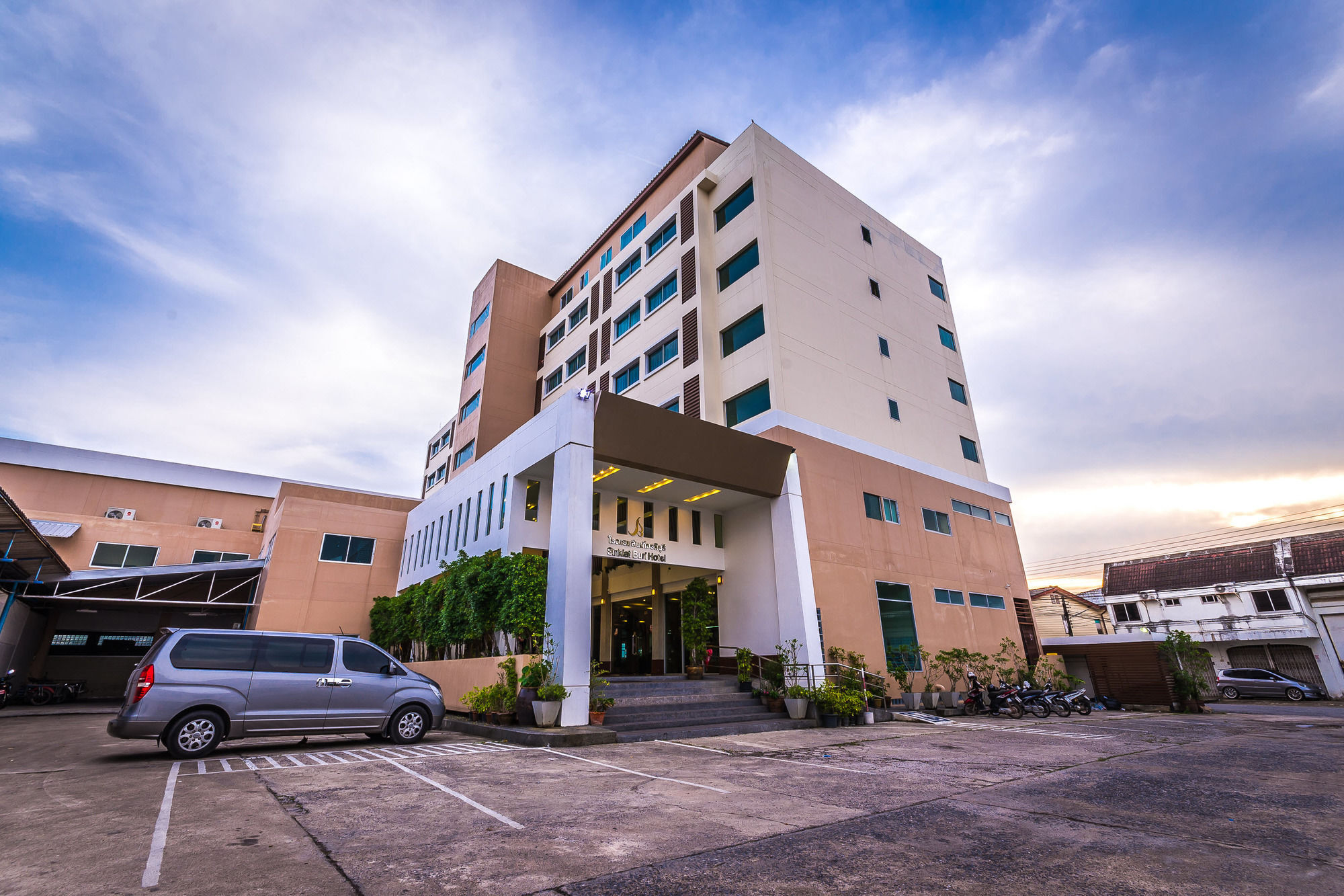 Sinkiat Buri Hotel Satun Exterior photo